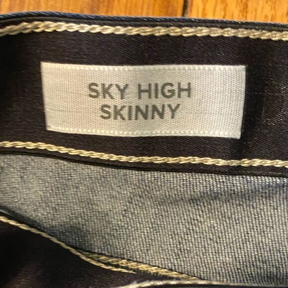 TORRID SKY HIGH SKINNY JEAN - PREMIUM STRETCH MEDIUM WASH - Picture 6 of 9